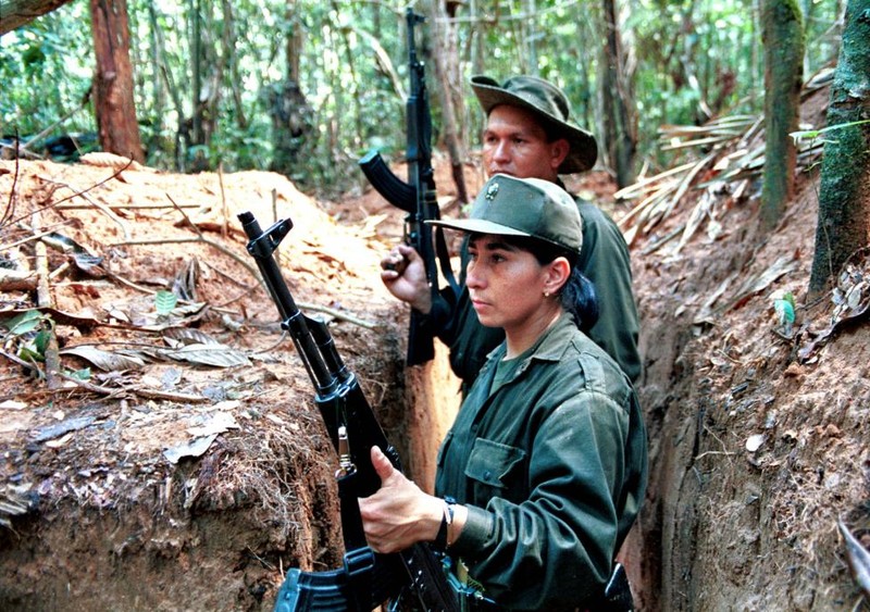 Giao tranh giua FARC va quan chinh phu Colombia qua anh-Hinh-2